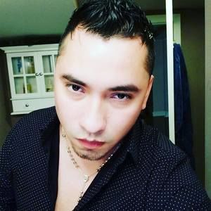 Meet your Posher, Emmanuel